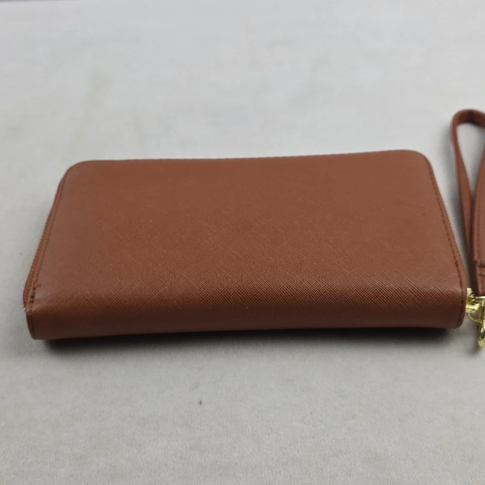 Steve Madden stylish practical